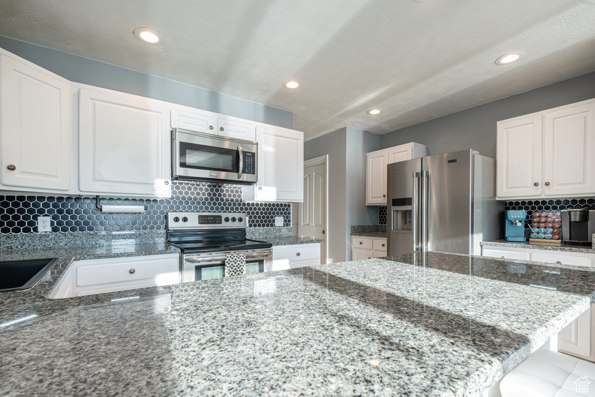 CANYON COURT 2 OF LAURELWOOD CONDO - Residential