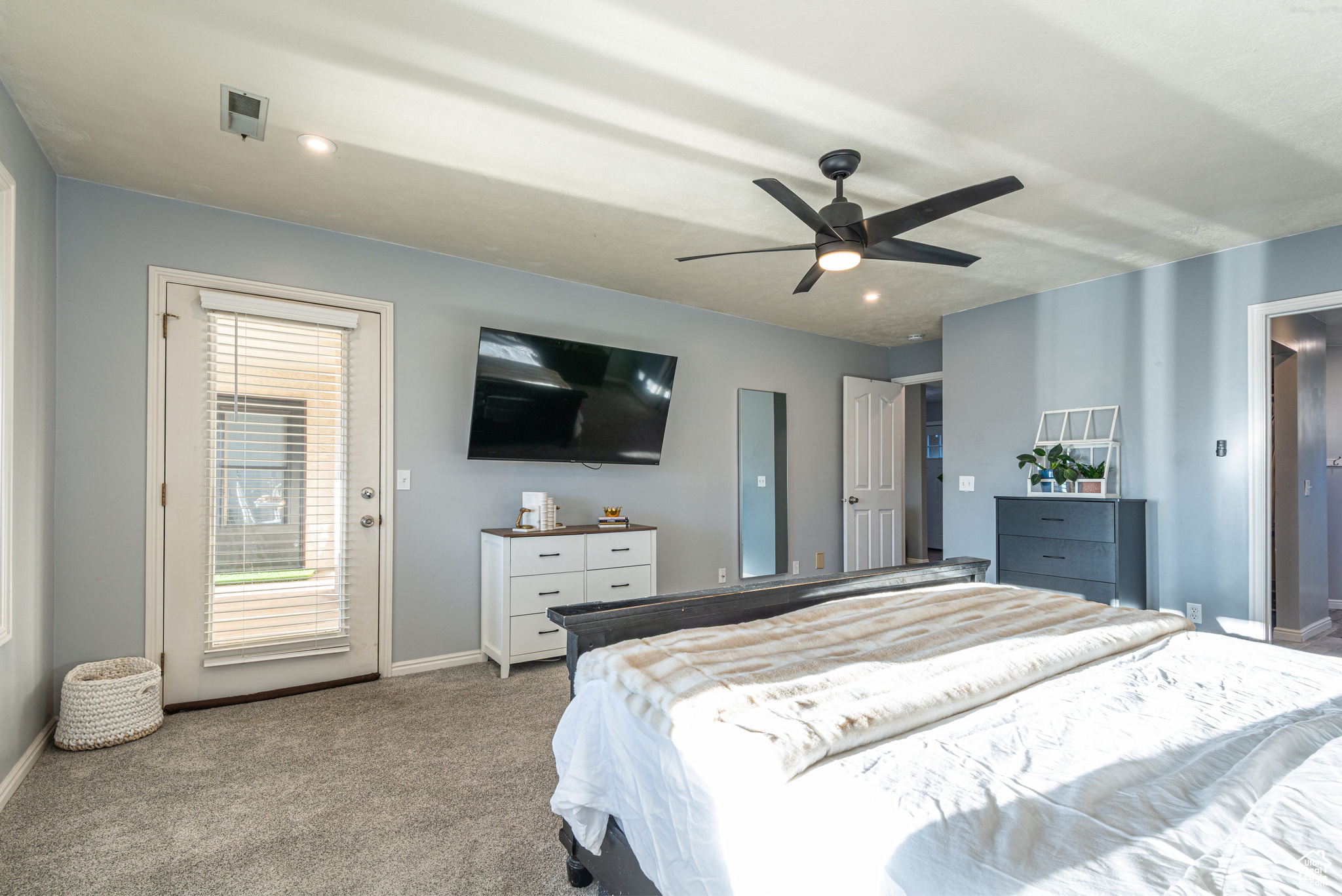 CANYON COURT 2 OF LAURELWOOD CONDO - Residential