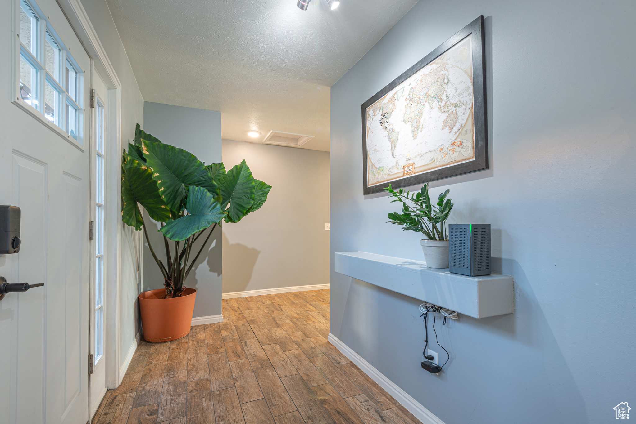 CANYON COURT 2 OF LAURELWOOD CONDO - Residential