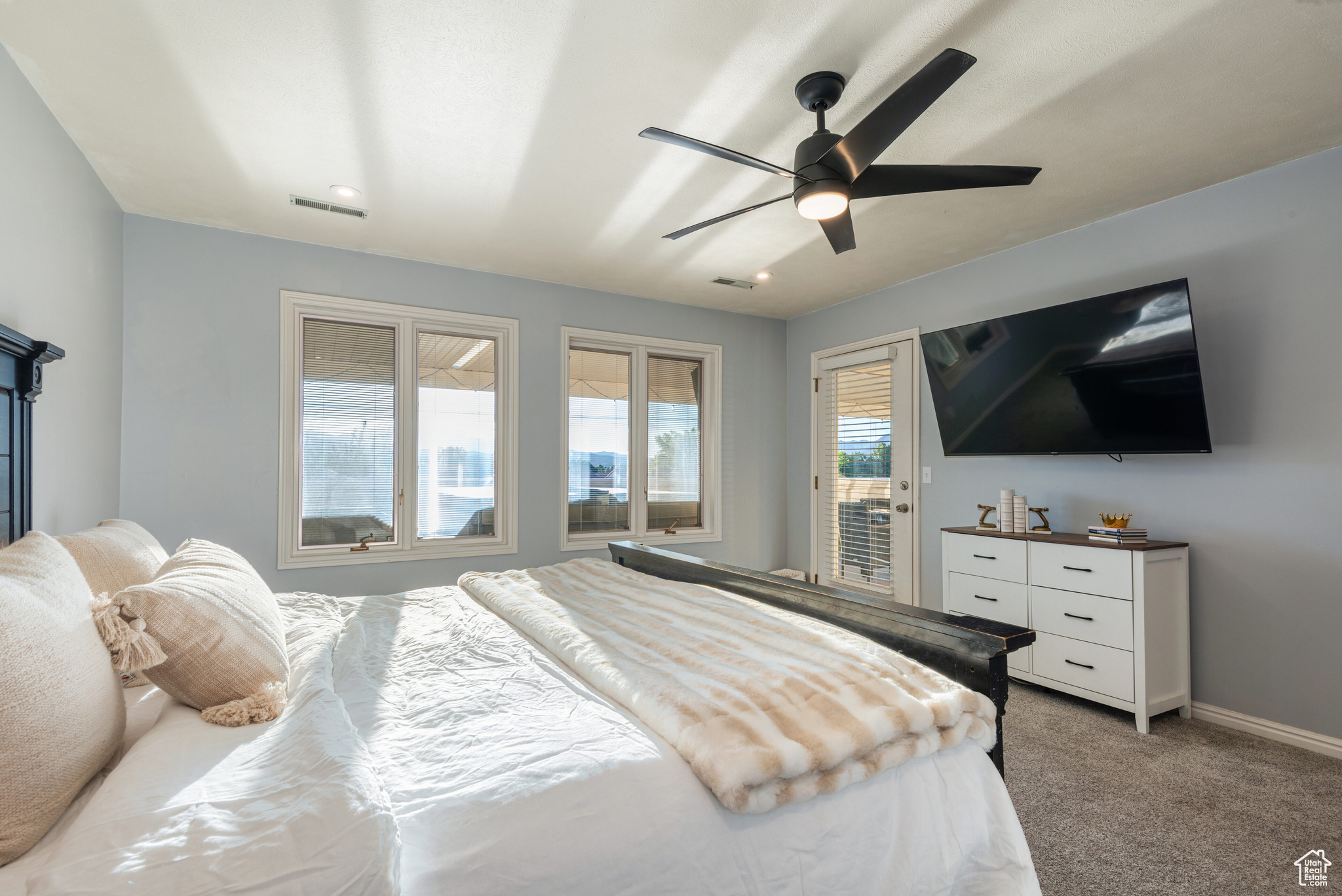 CANYON COURT 2 OF LAURELWOOD CONDO - Residential