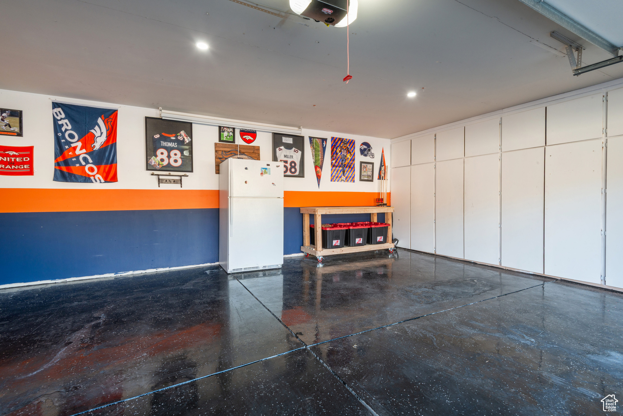 CANYON COURT 2 OF LAURELWOOD CONDO - Residential