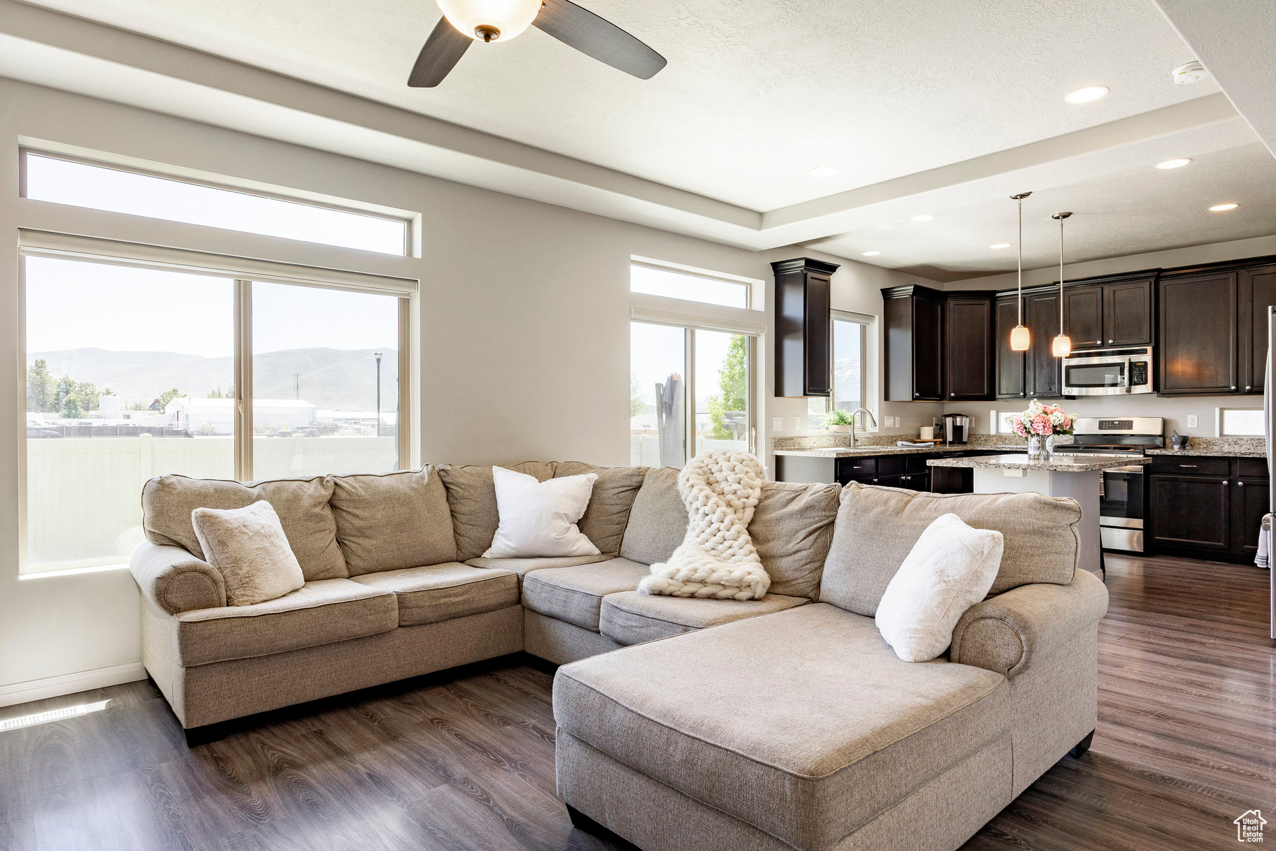 VALLEY STATION - Residential