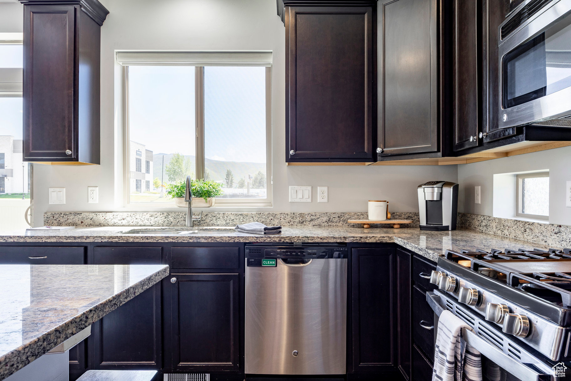 VALLEY STATION - Residential