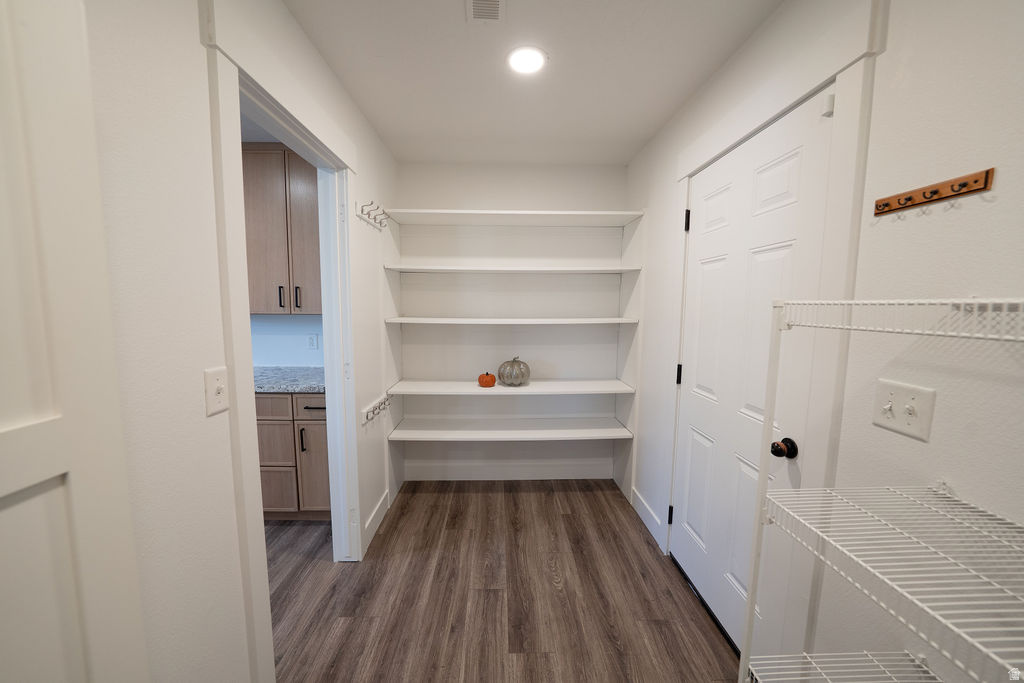 JORDAN WILLOWS II - Residential