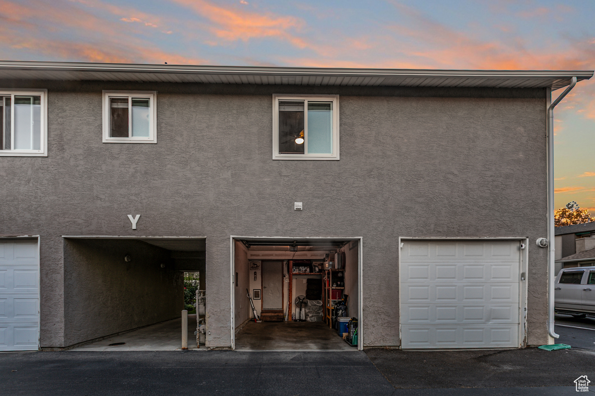 CLOVER HOLLOW CONDM PROJECTS - Residential