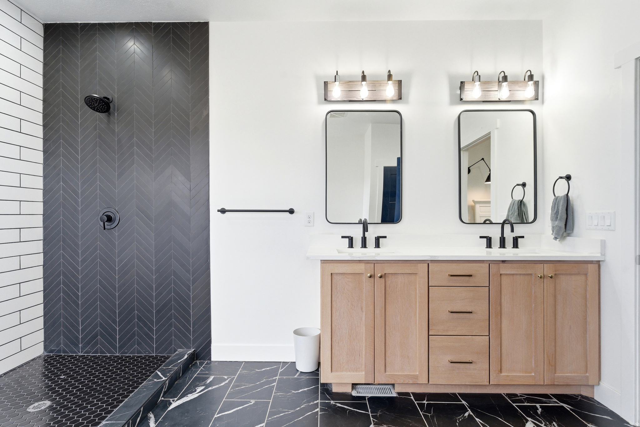 MOUNTAIN VIEW ACRES MINOR - Residential