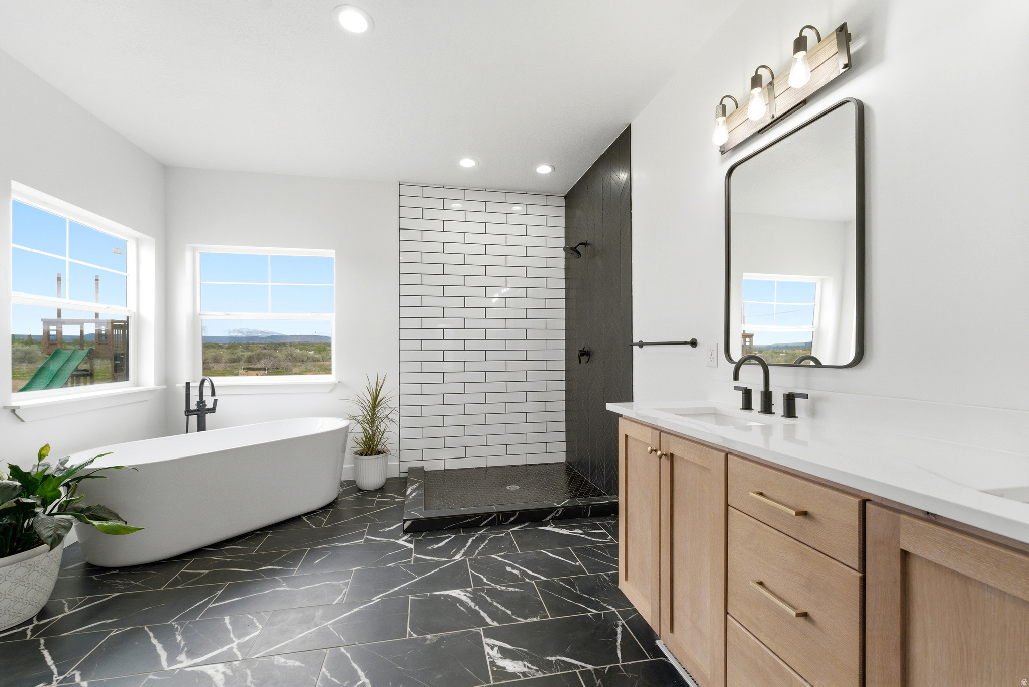 MOUNTAIN VIEW ACRES MINOR - Residential