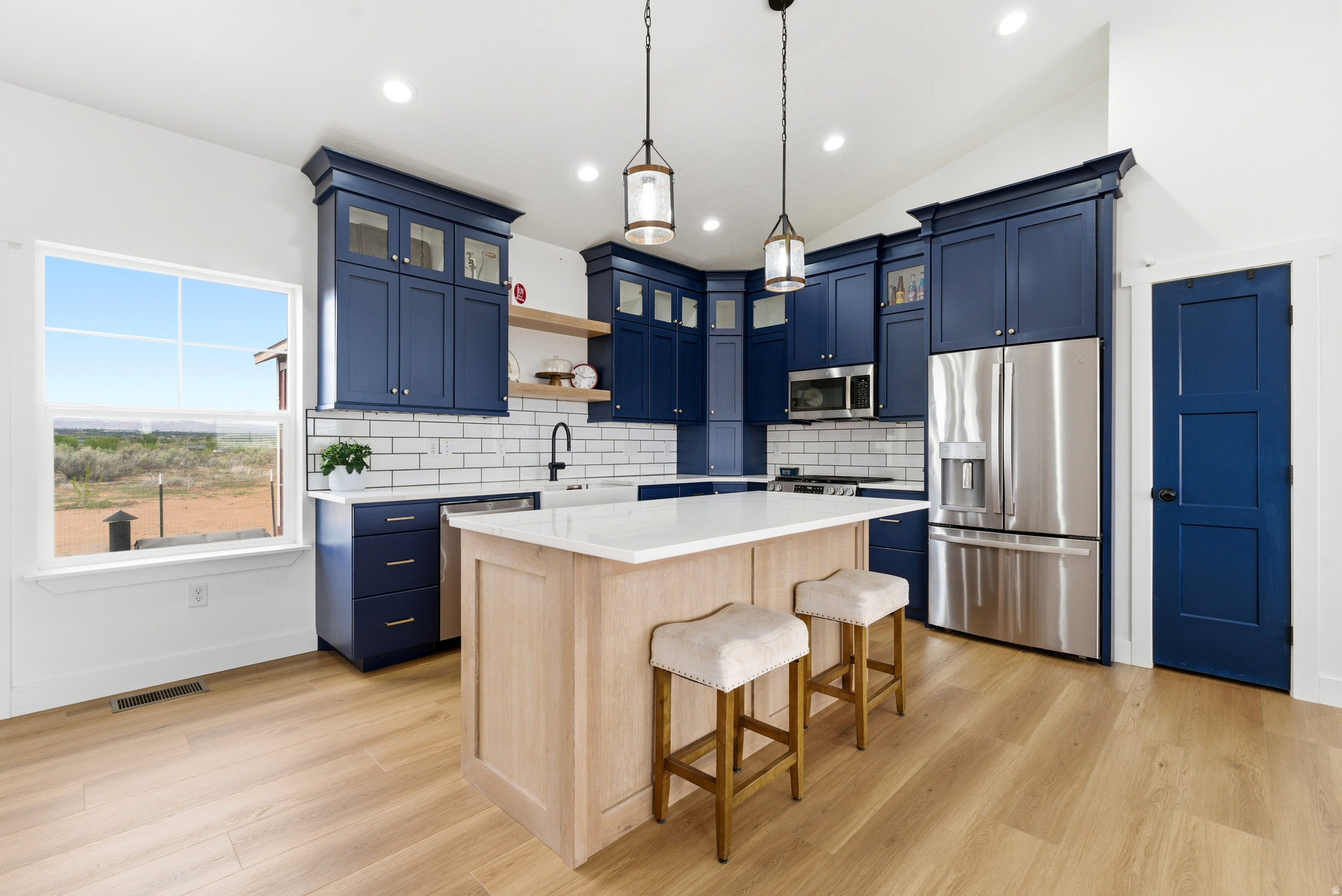MOUNTAIN VIEW ACRES MINOR - Residential