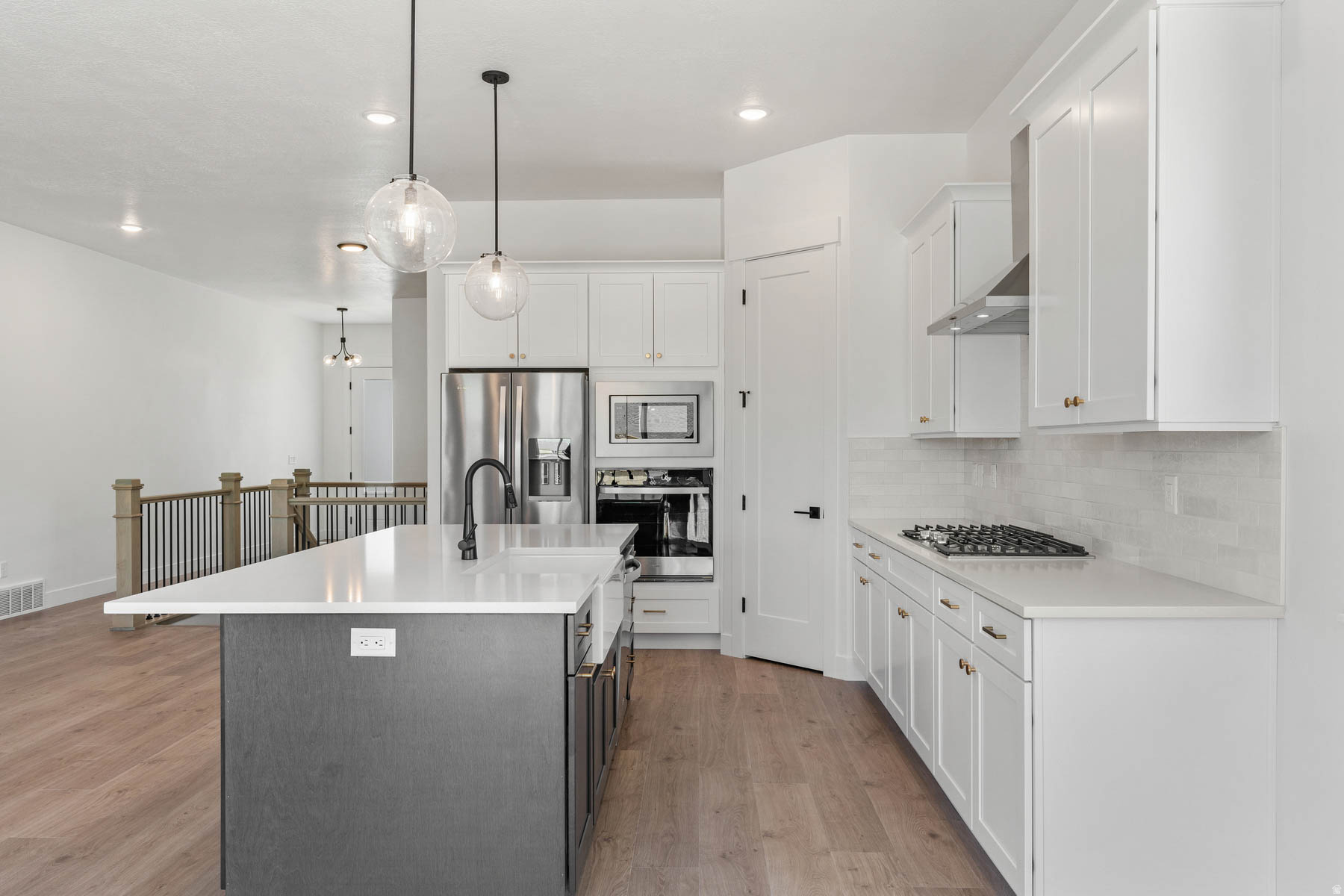 VISTAS AT SUMMIT RDG - Residential