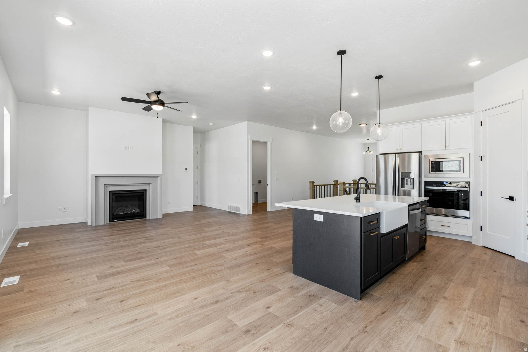 VISTAS AT SUMMIT RDG - Residential