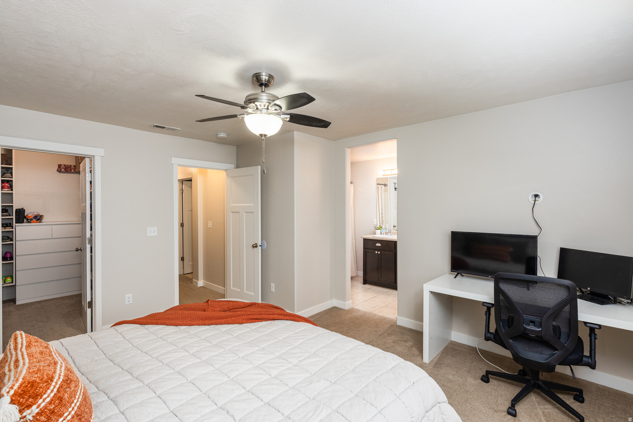 FOXBORO STONEHAVEN WEST - Residential