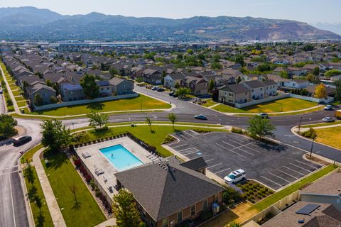 Tiny photo for 1083 W STONEHAVEN DR, North Salt Lake, UT 84054 (MLS # 2126476)