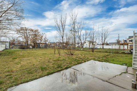 Tiny photo for 1551 W 2050 N, Clinton, UT 84015 (MLS # 2140585)