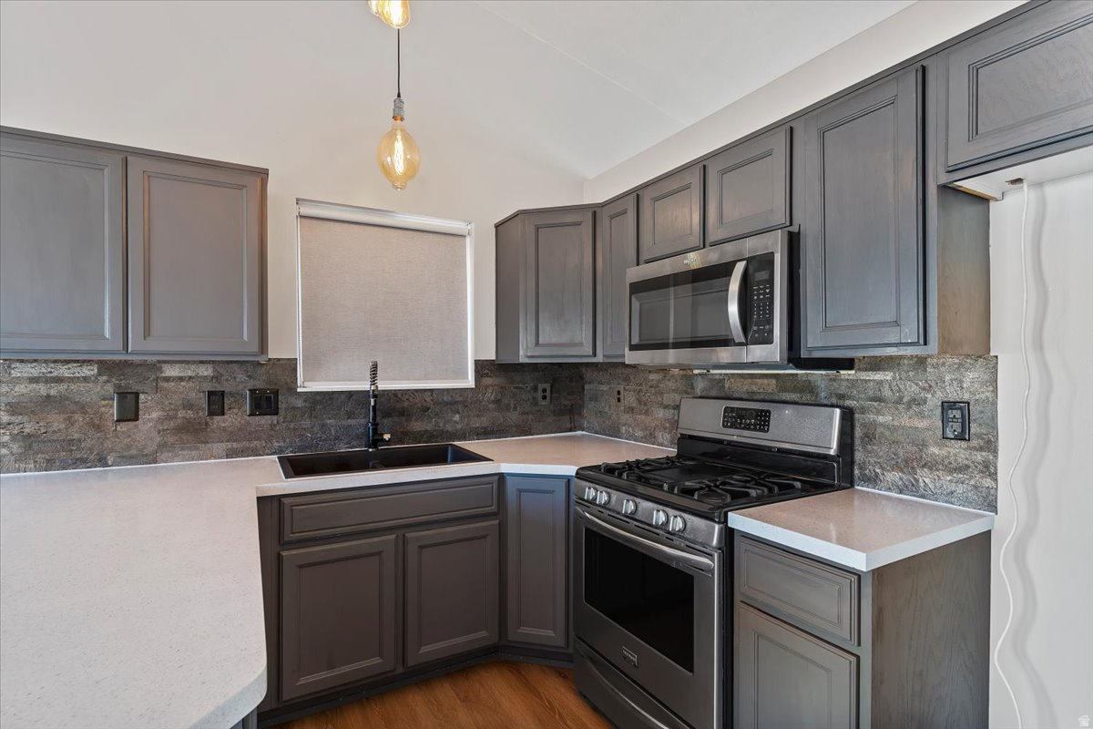 BRIDAL VEIL - Residential