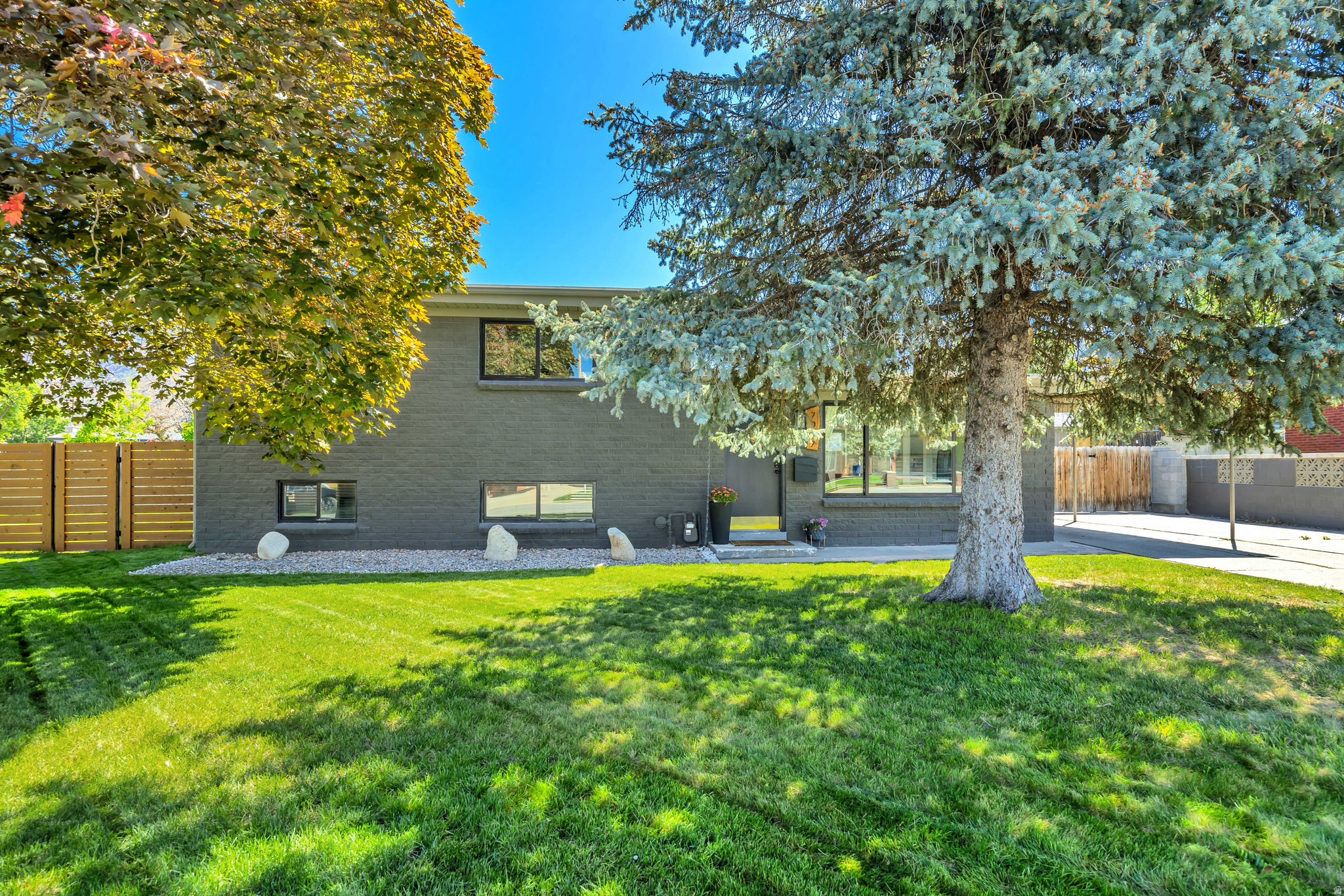 TOWNCREST TERRACE - Residential