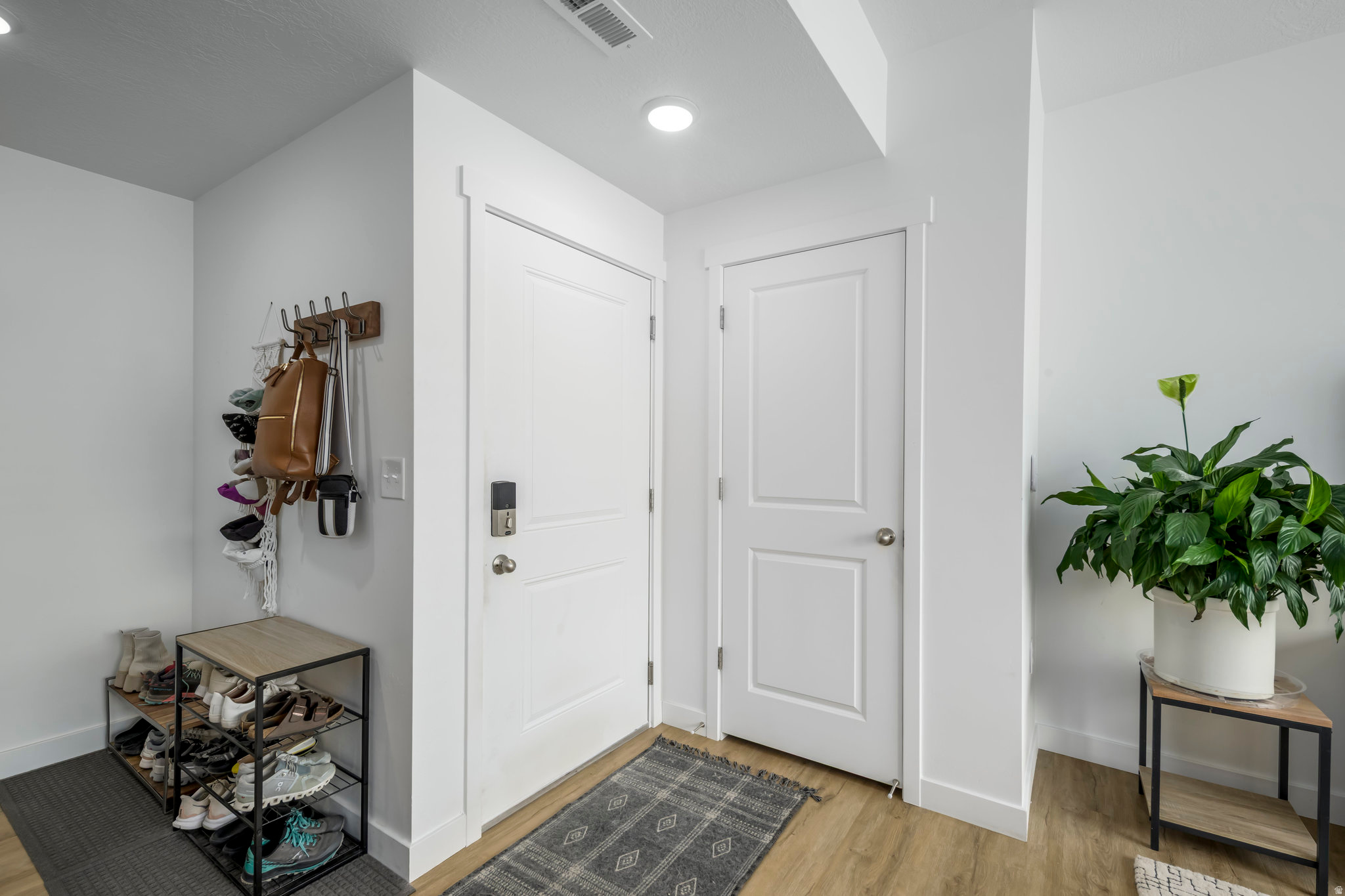 JORDAN HEIGHTS - Residential