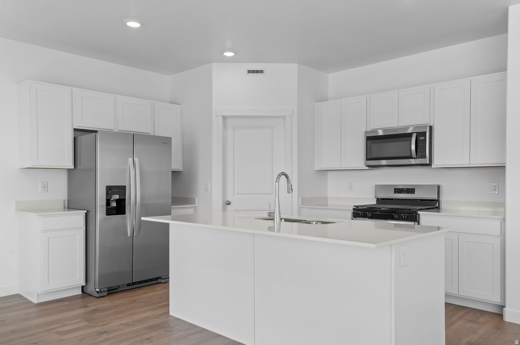 Photo of 192 W GLENBRITTLE DR #214, Lehi, UT 84048 (MLS # 2141683)