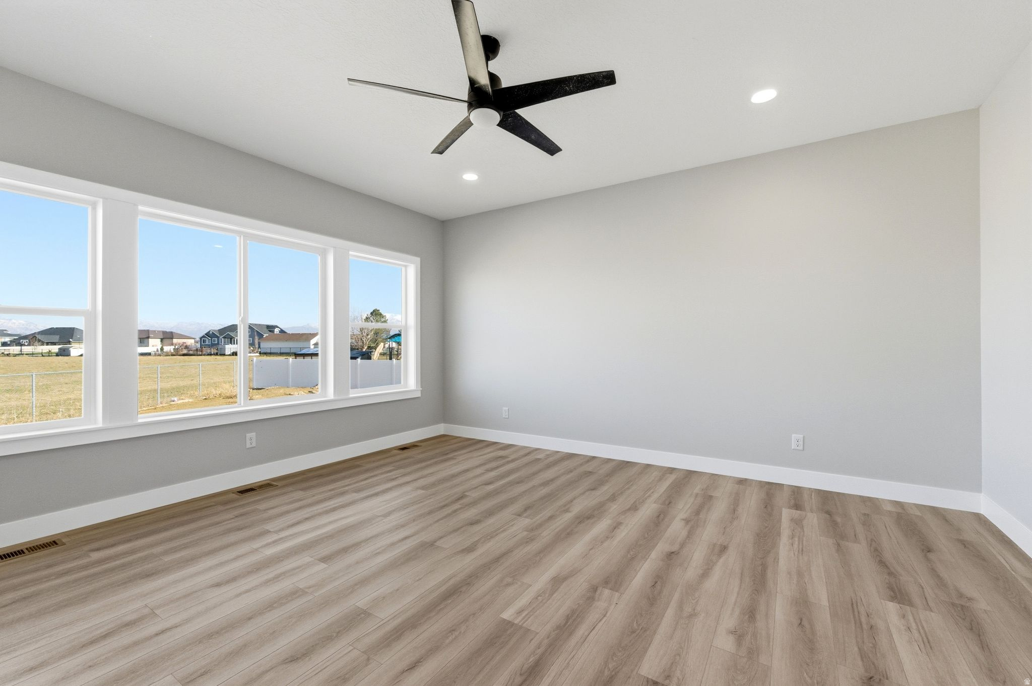 SUNVIEW ESTATES - Residential