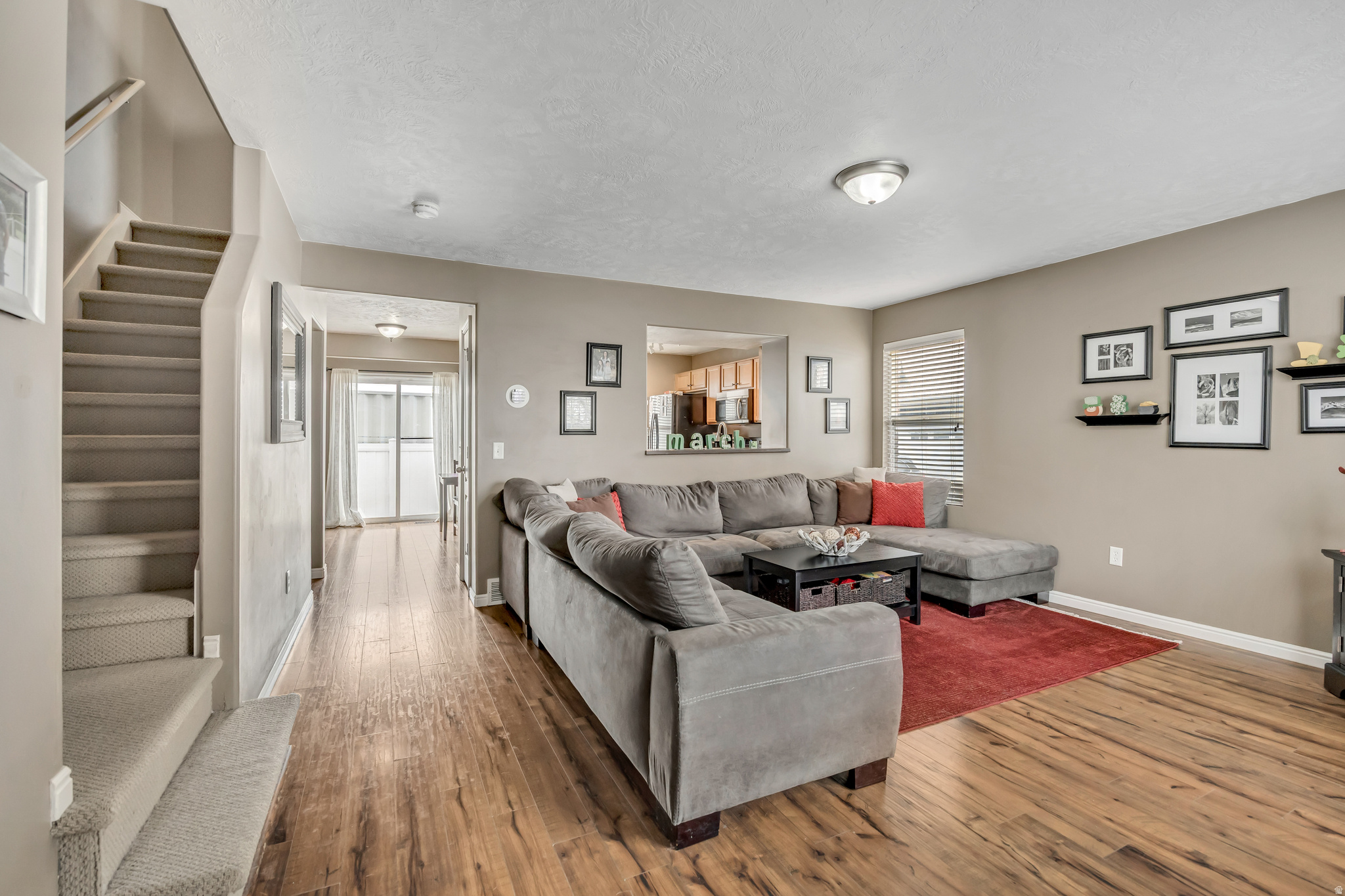 INVERNESS SQUARE - Residential