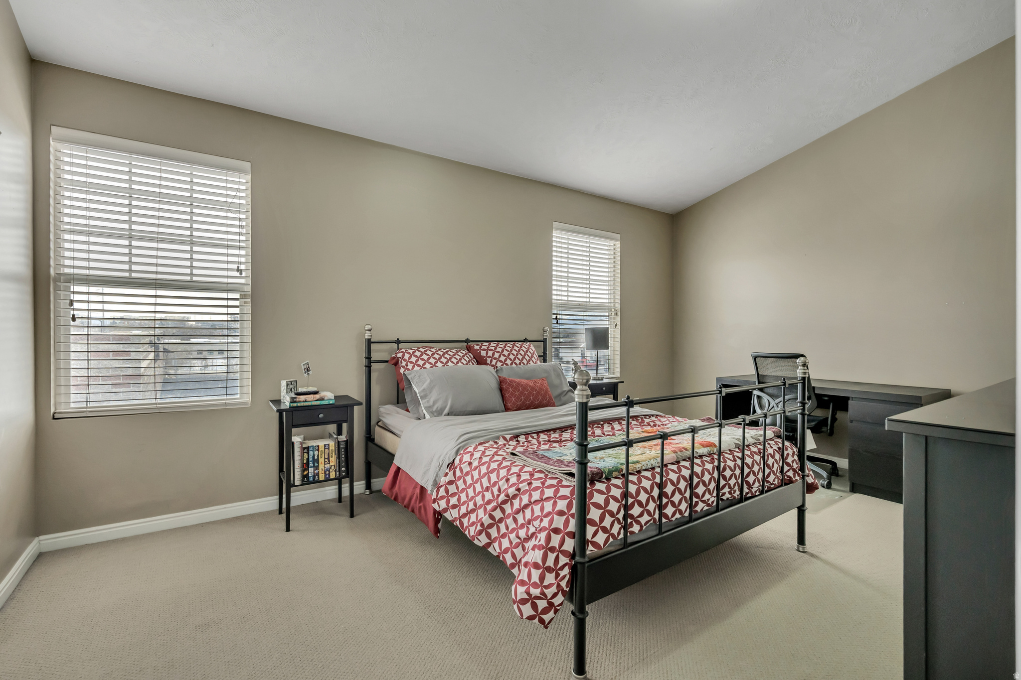 INVERNESS SQUARE - Residential