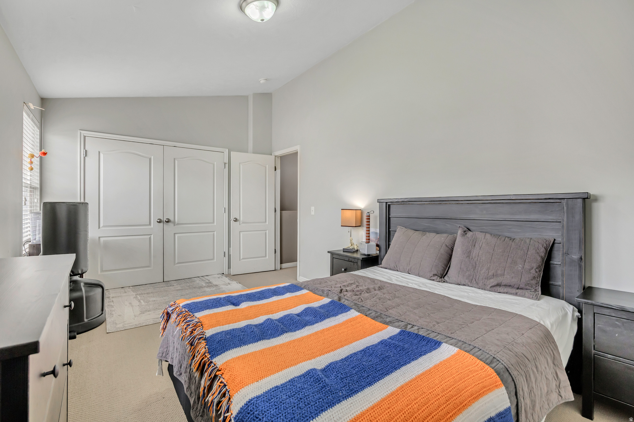 INVERNESS SQUARE - Residential