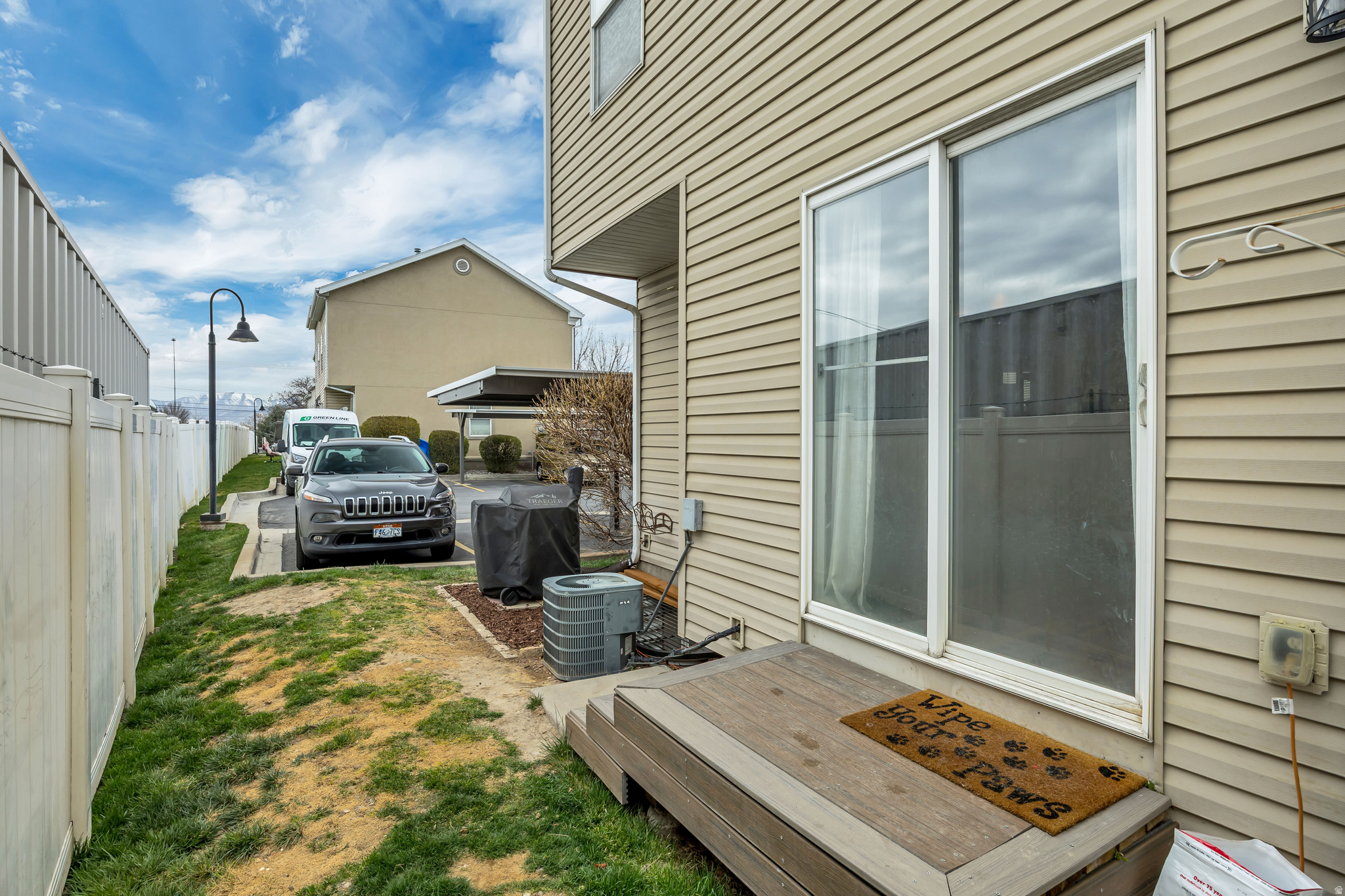 INVERNESS SQUARE - Residential