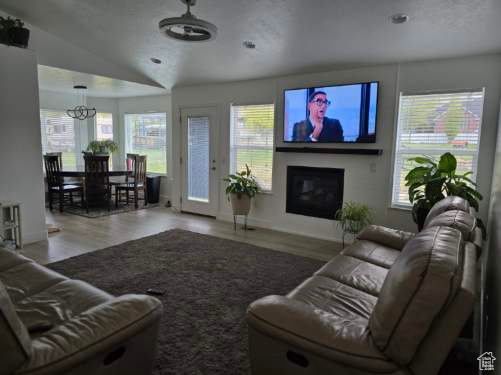 947 N 215, Santaquin, Utah image 2