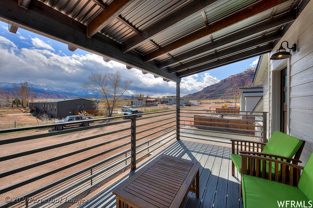 TRAIL HEAD - Residential