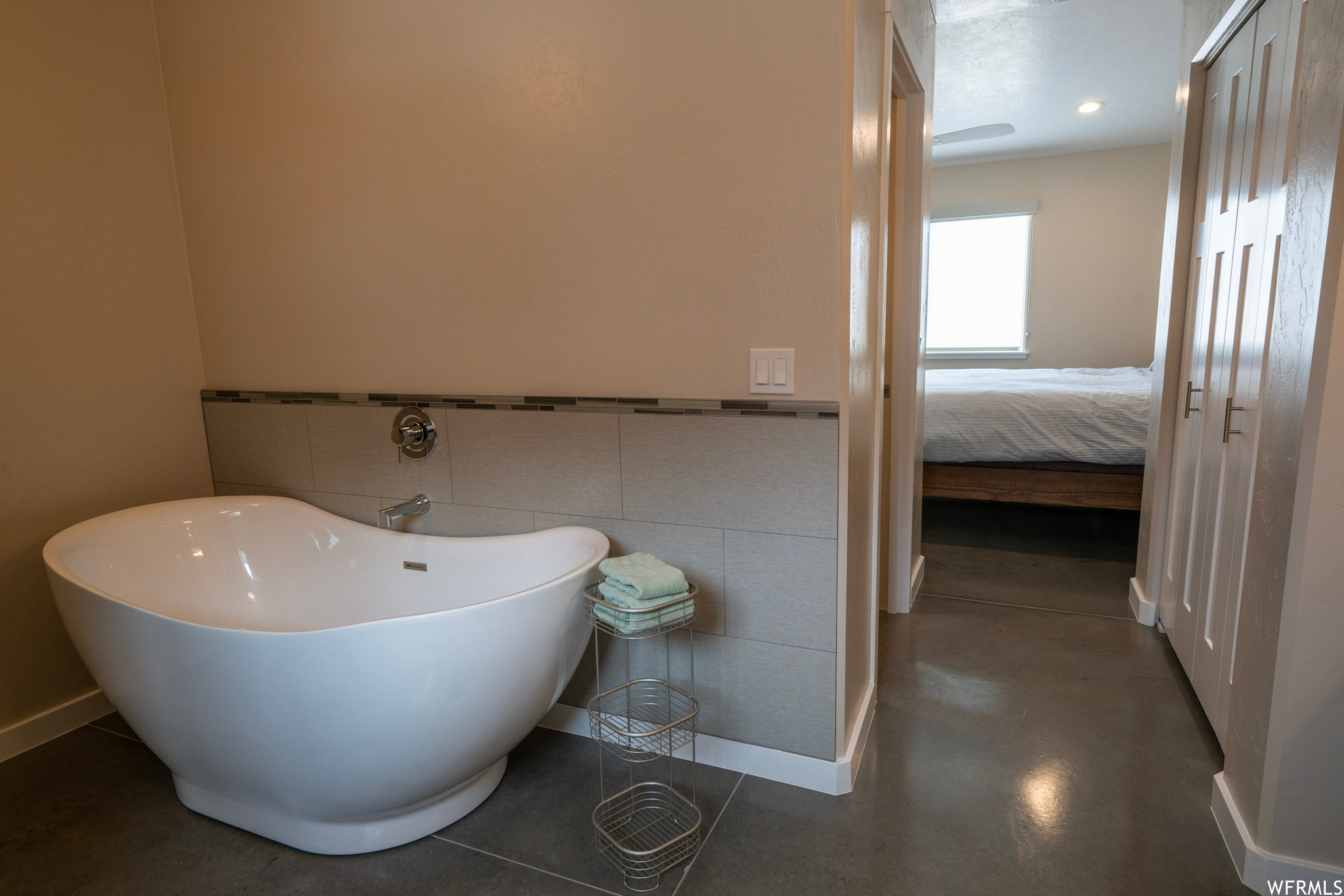 TRAIL HEAD - Residential