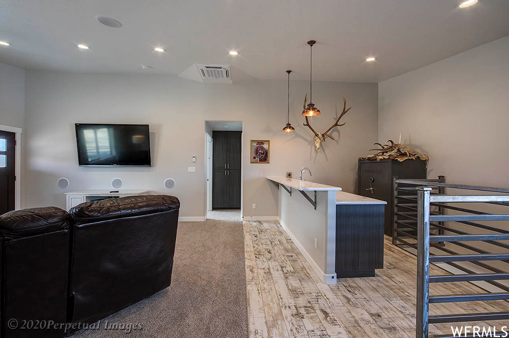 TRAIL HEAD - Residential