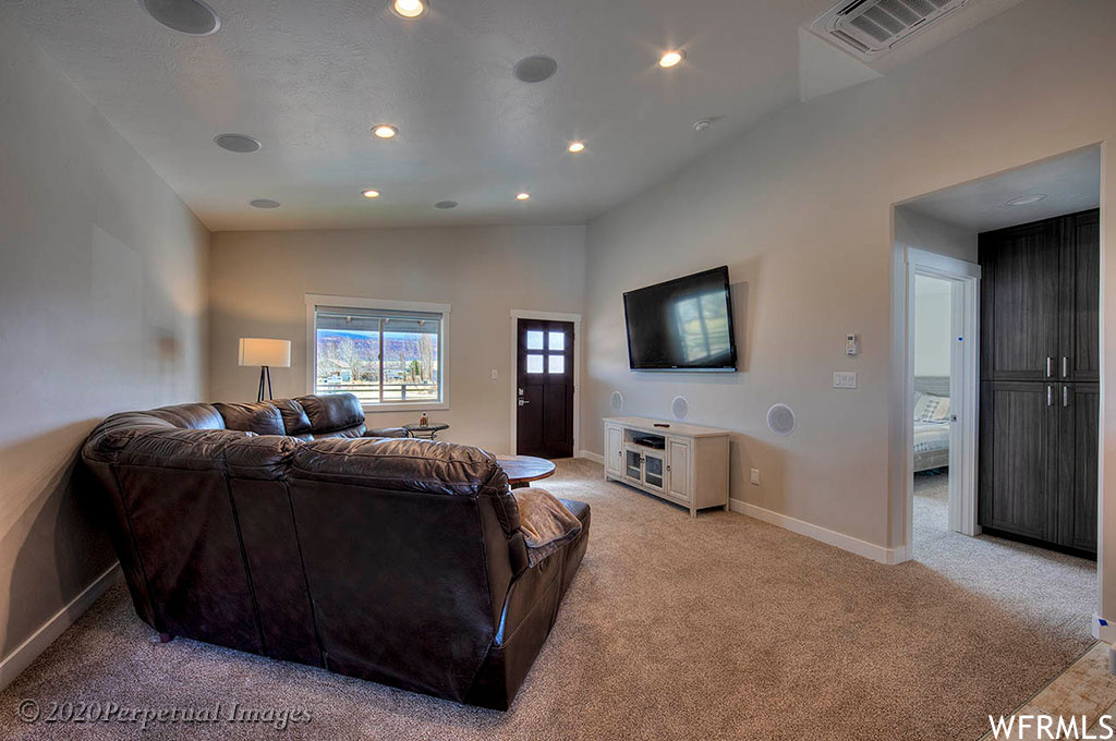 TRAIL HEAD - Residential