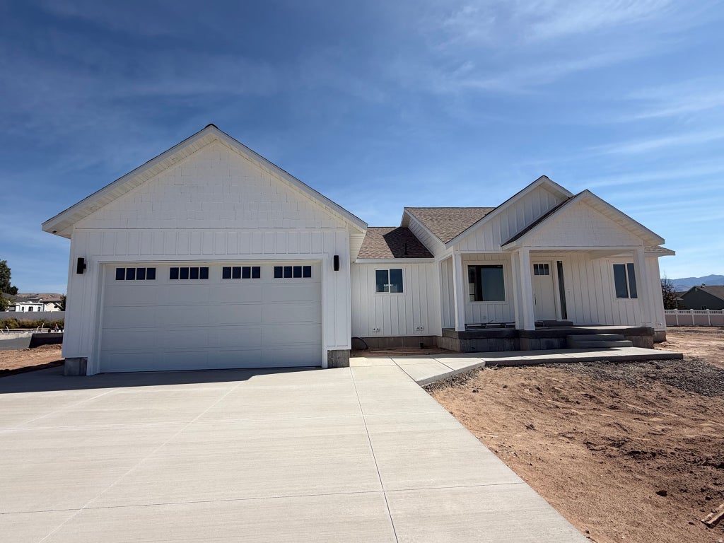 Photo of 862 S 1100 E, Preston, ID 83263 (MLS # 2186688)