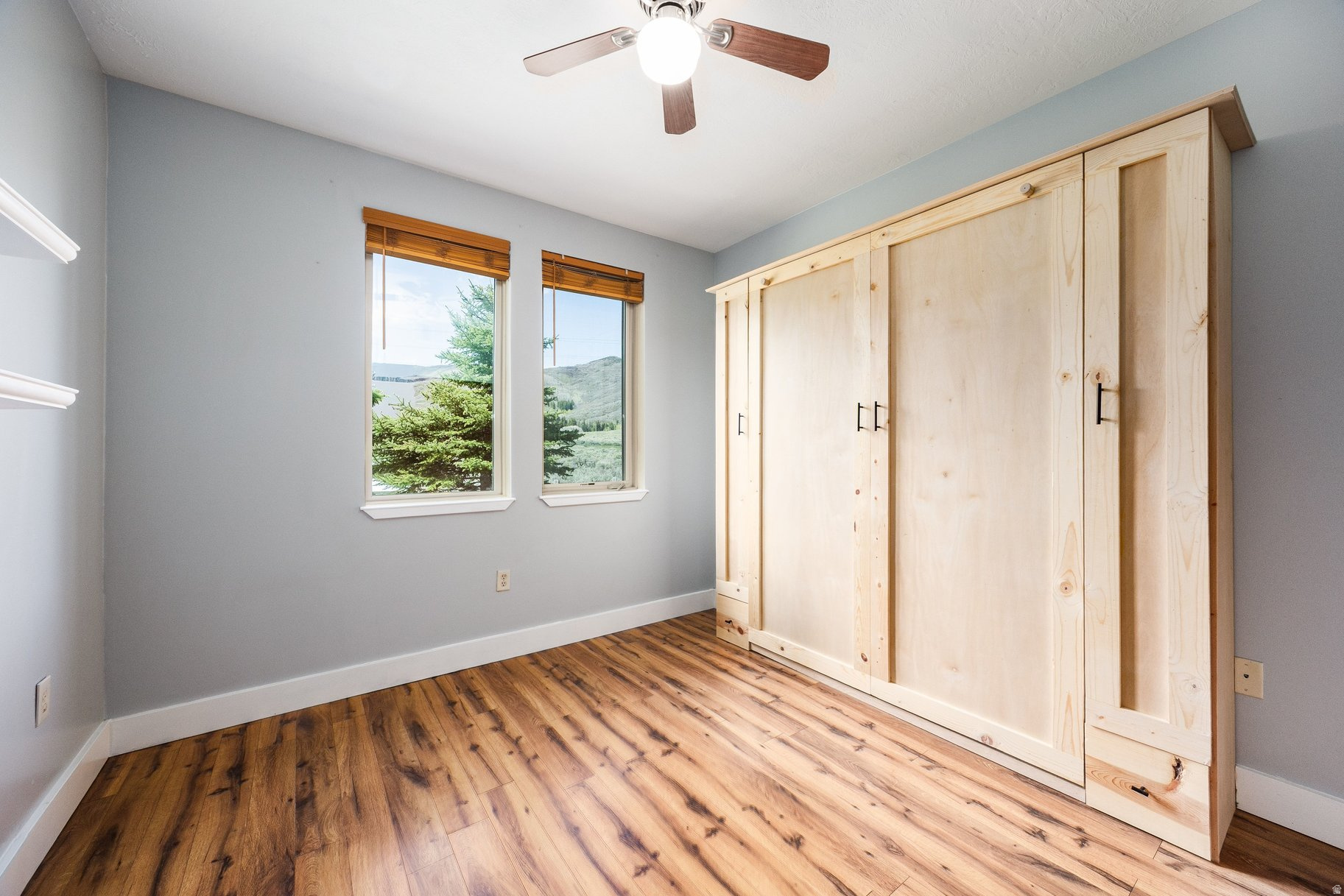 CRESTVIEW CONDOMINIUM PHASE 1 - Residential