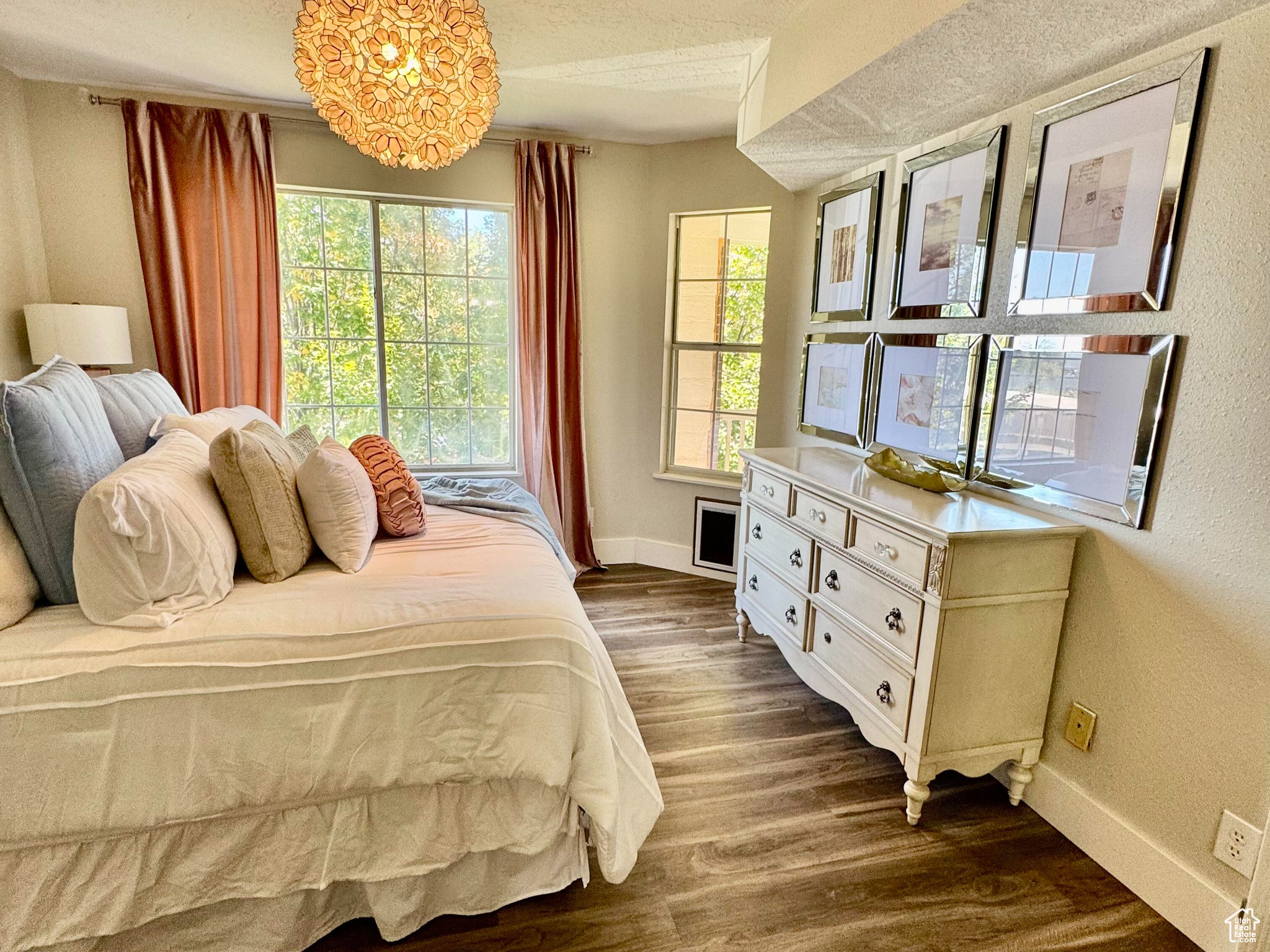 QUAIL LANE CONDOS - Residential