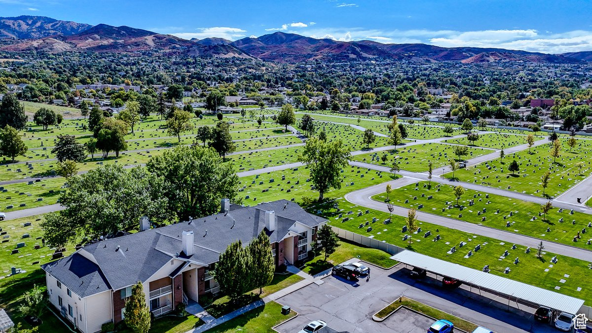 QUAIL LANE CONDOS - Residential