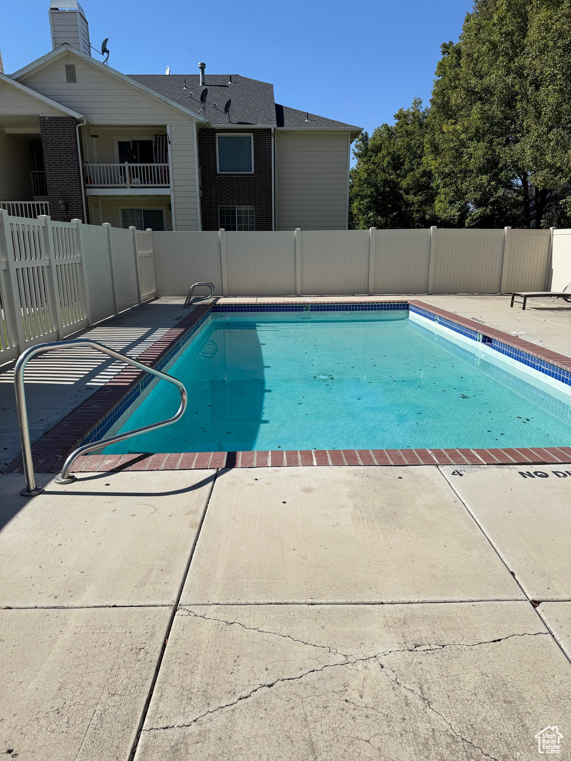 QUAIL LANE CONDOS - Residential