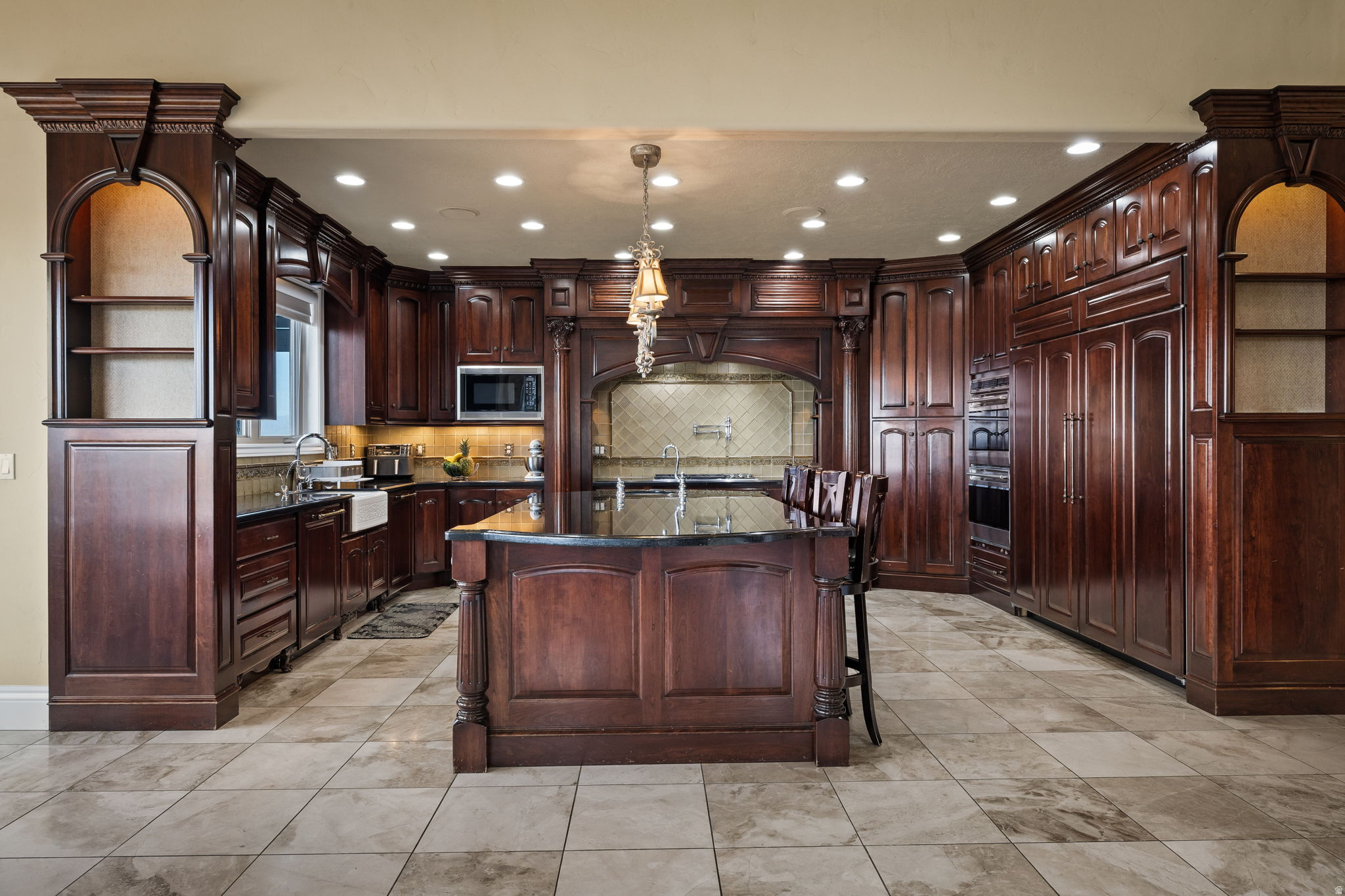 CORNER CANYON VISTA - Residential