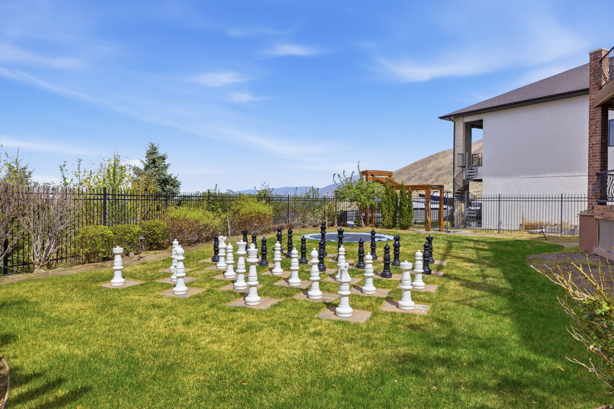 CORNER CANYON VISTA - Residential