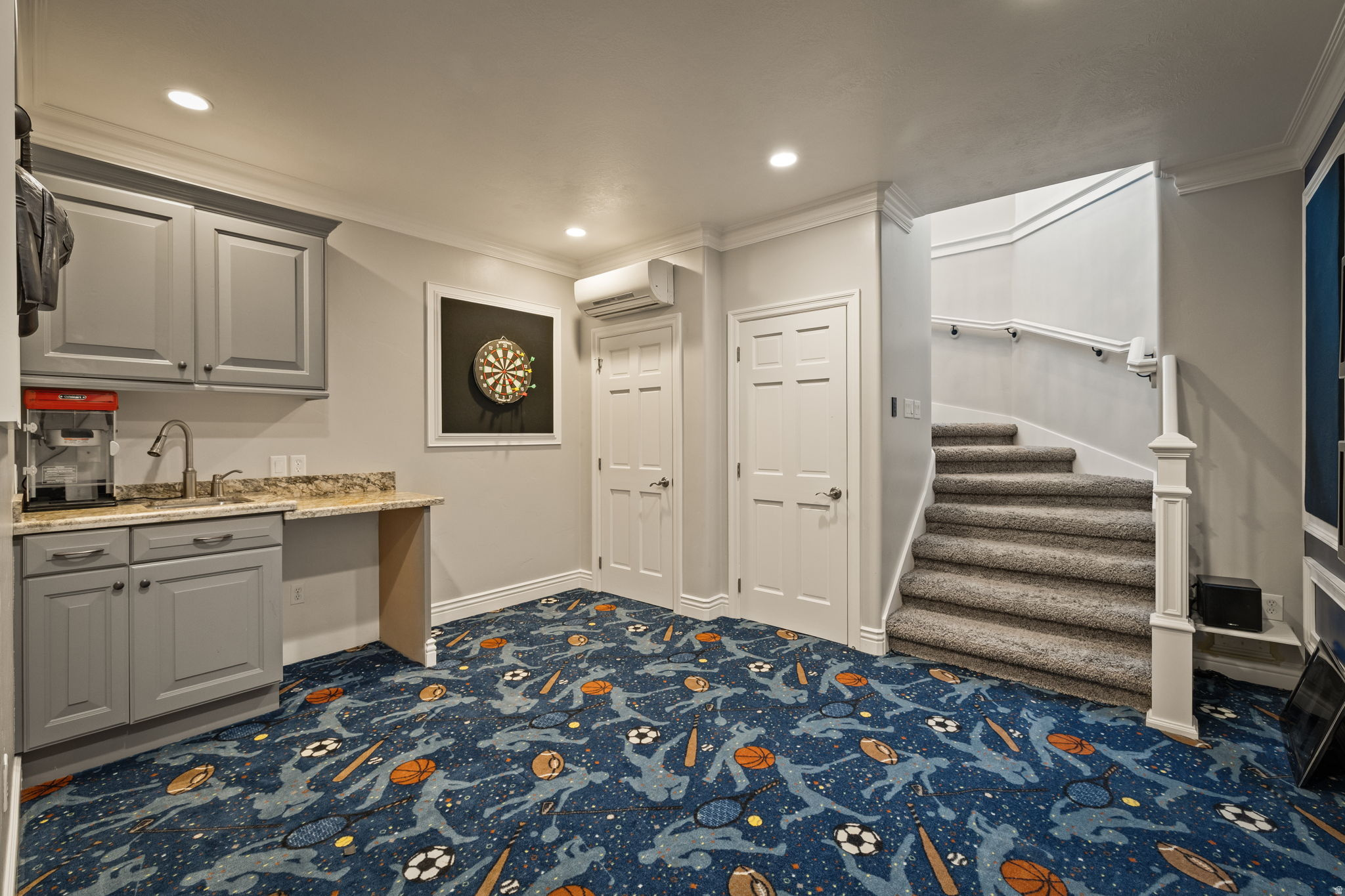 CORNER CANYON VISTA - Residential