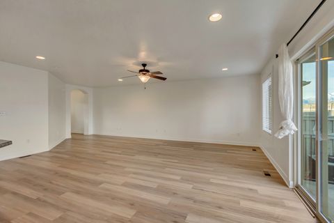 Tiny photo for 4095 E OAKLAND HILLS DR N, Eagle Mountain, UT 84005 (MLS # 2126862)