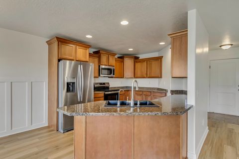 Tiny photo for 4095 E OAKLAND HILLS DR N, Eagle Mountain, UT 84005 (MLS # 2126862)