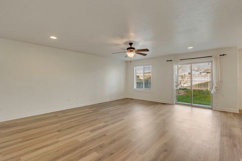 Tiny photo for 4095 E OAKLAND HILLS DR N, Eagle Mountain, UT 84005 (MLS # 2126862)