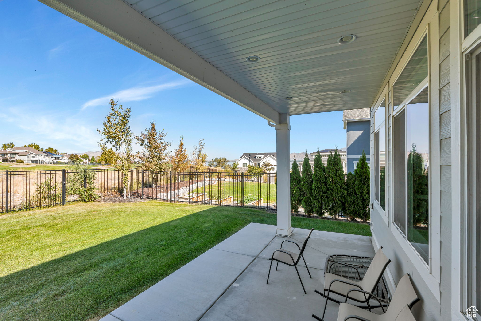 LAKESIDE - Residential