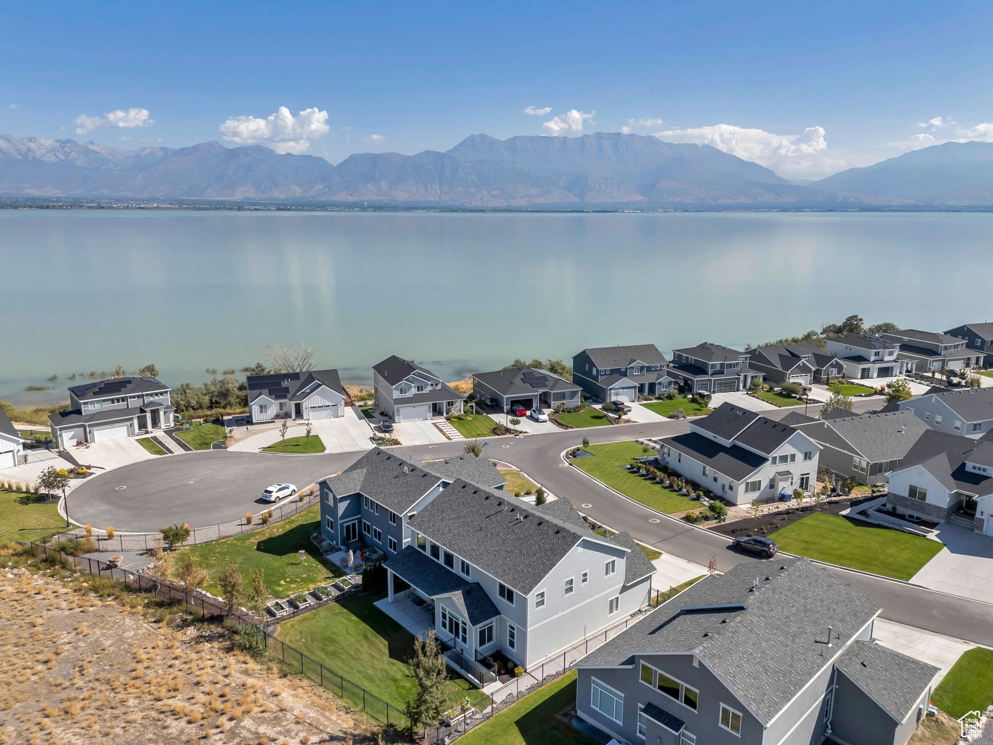 LAKESIDE - Residential
