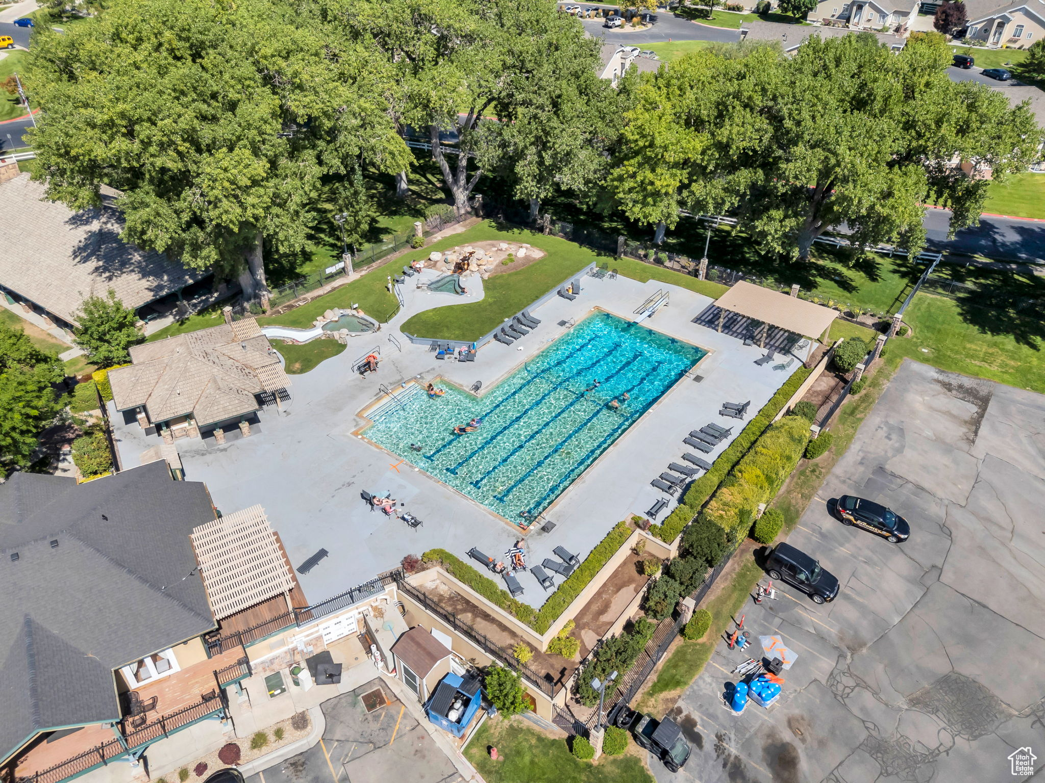 LAKESIDE - Residential