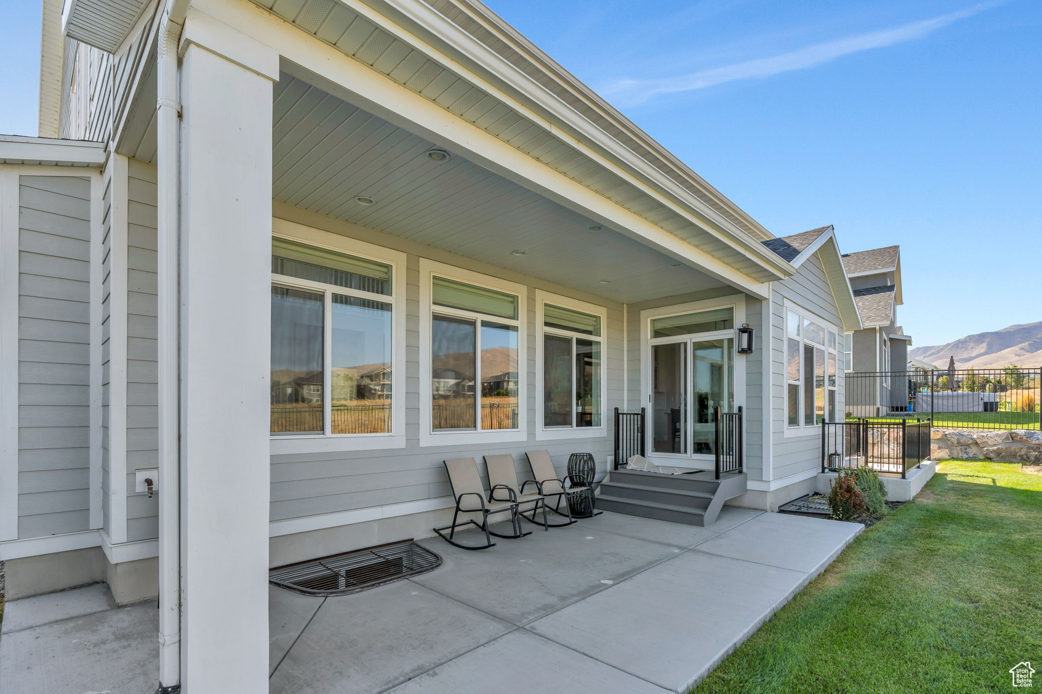 LAKESIDE - Residential
