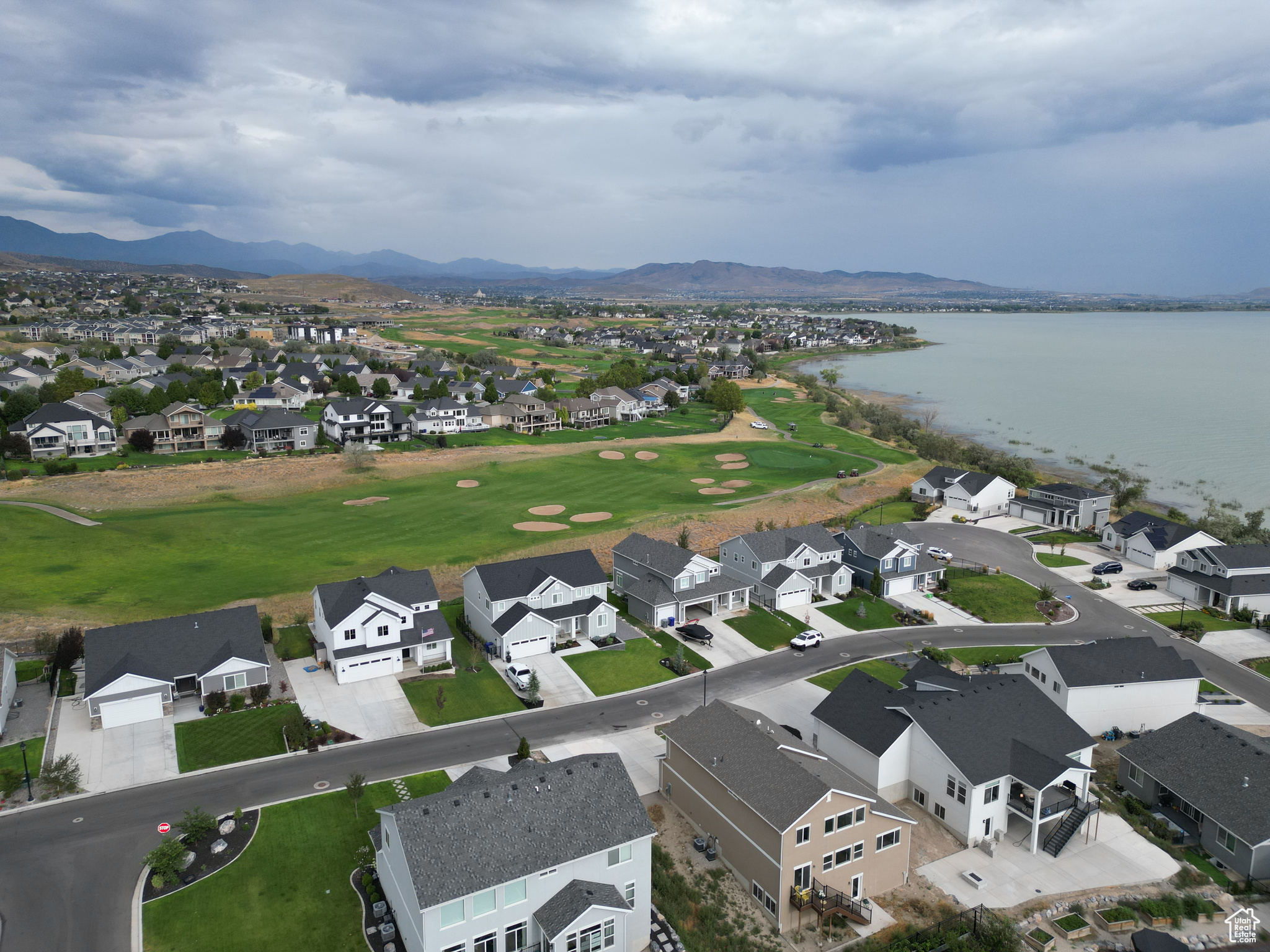 LAKESIDE - Residential