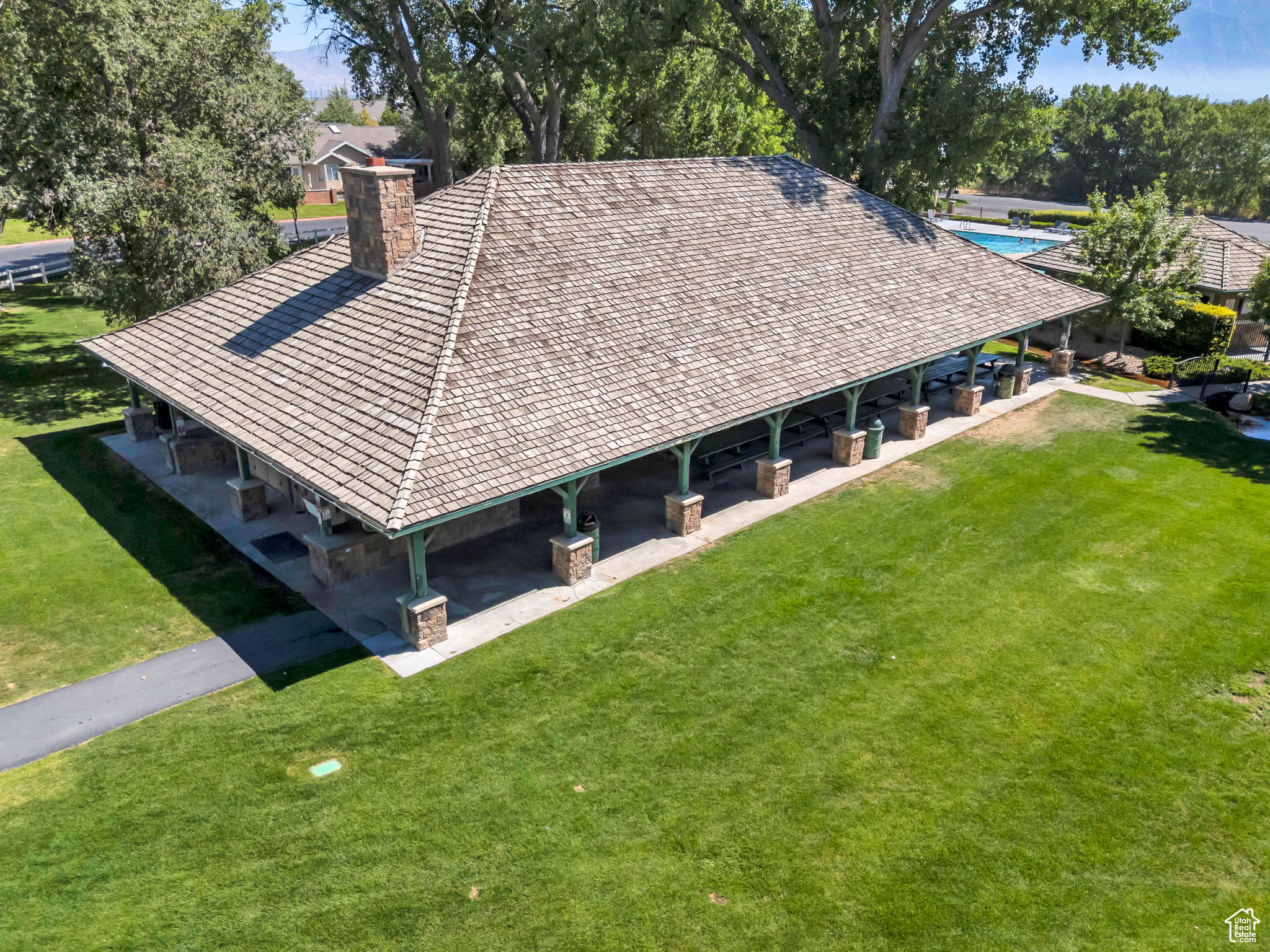 LAKESIDE - Residential