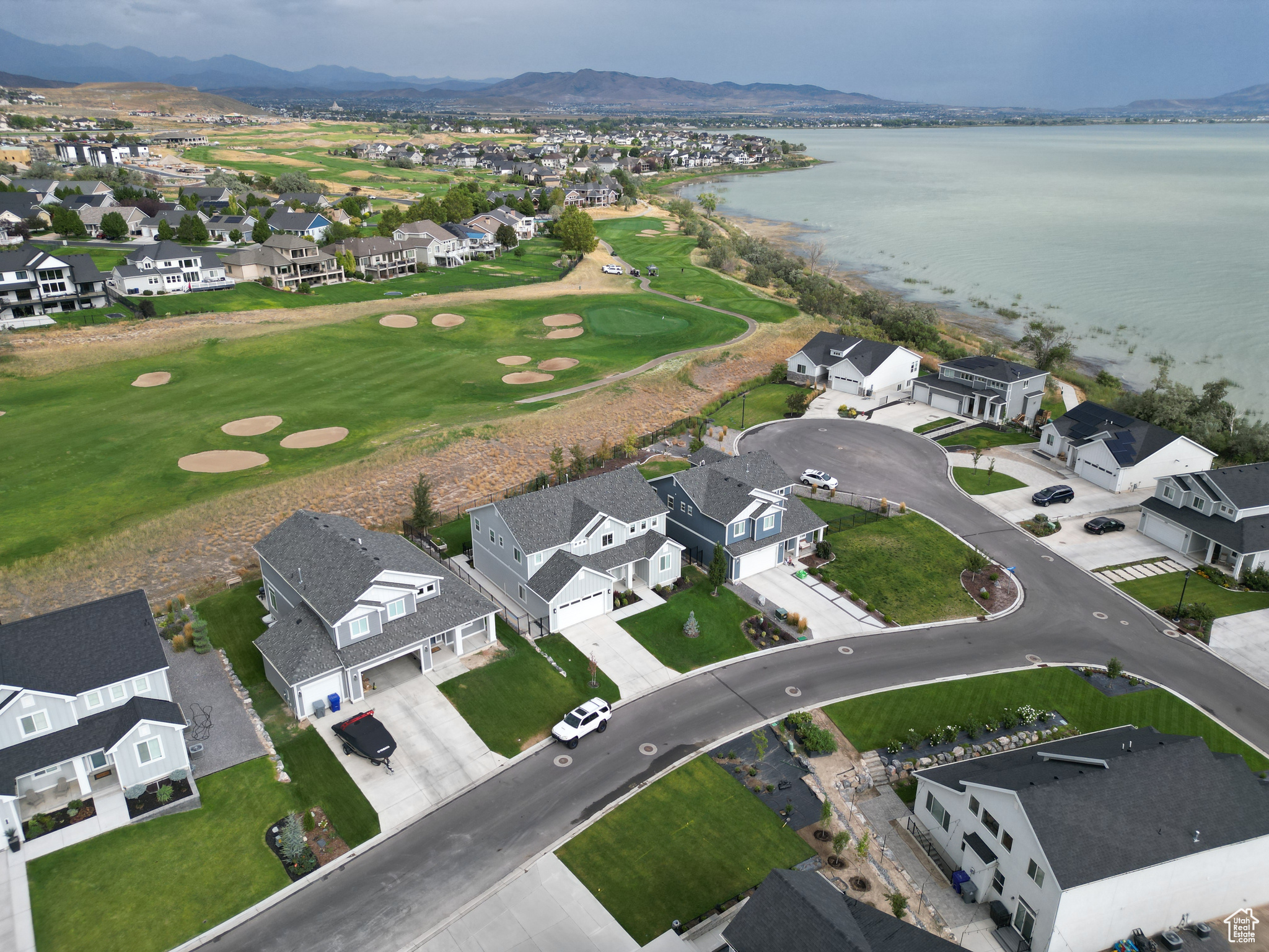 LAKESIDE - Residential