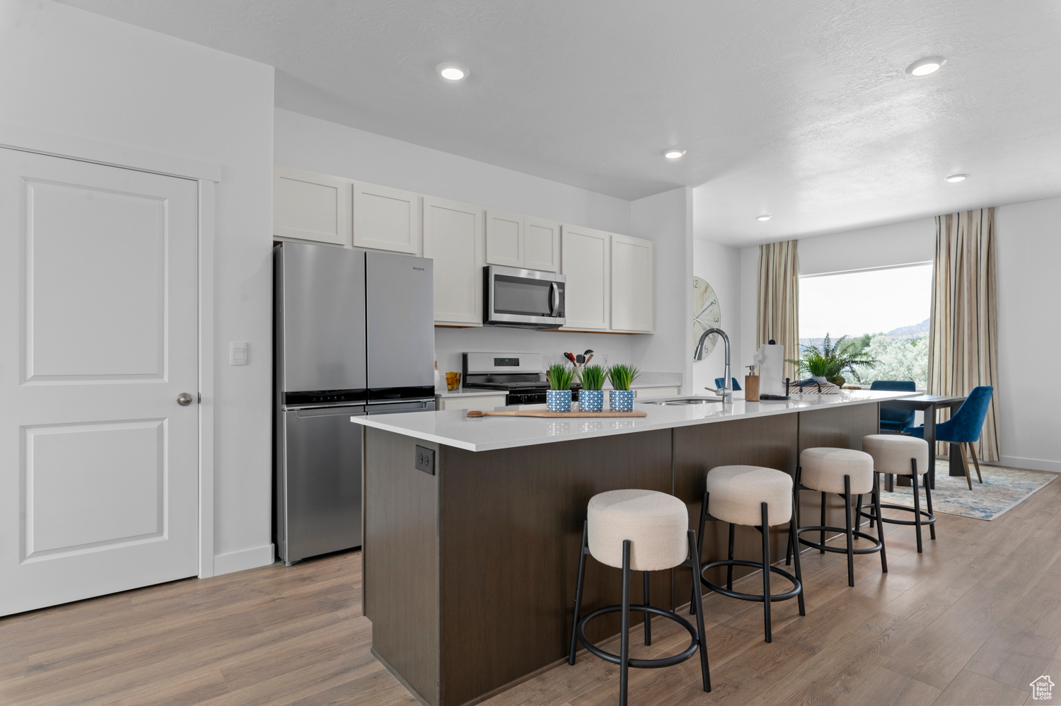 DIXON CREEK - Residential